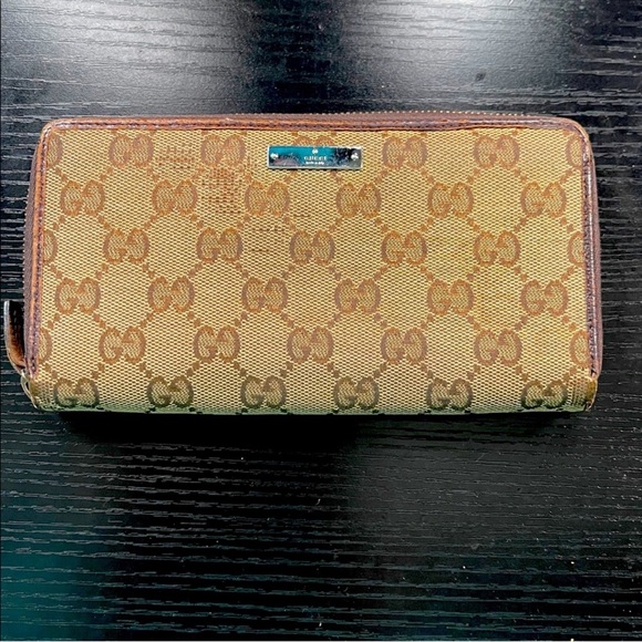 Gucci Authentic Tan and Brown Monogram Wallet Vintage - Picture 1 of 11